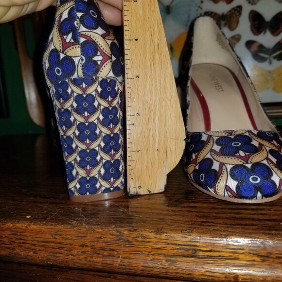 Groovy Nine West Geometric Heels - Picture 2 of 5